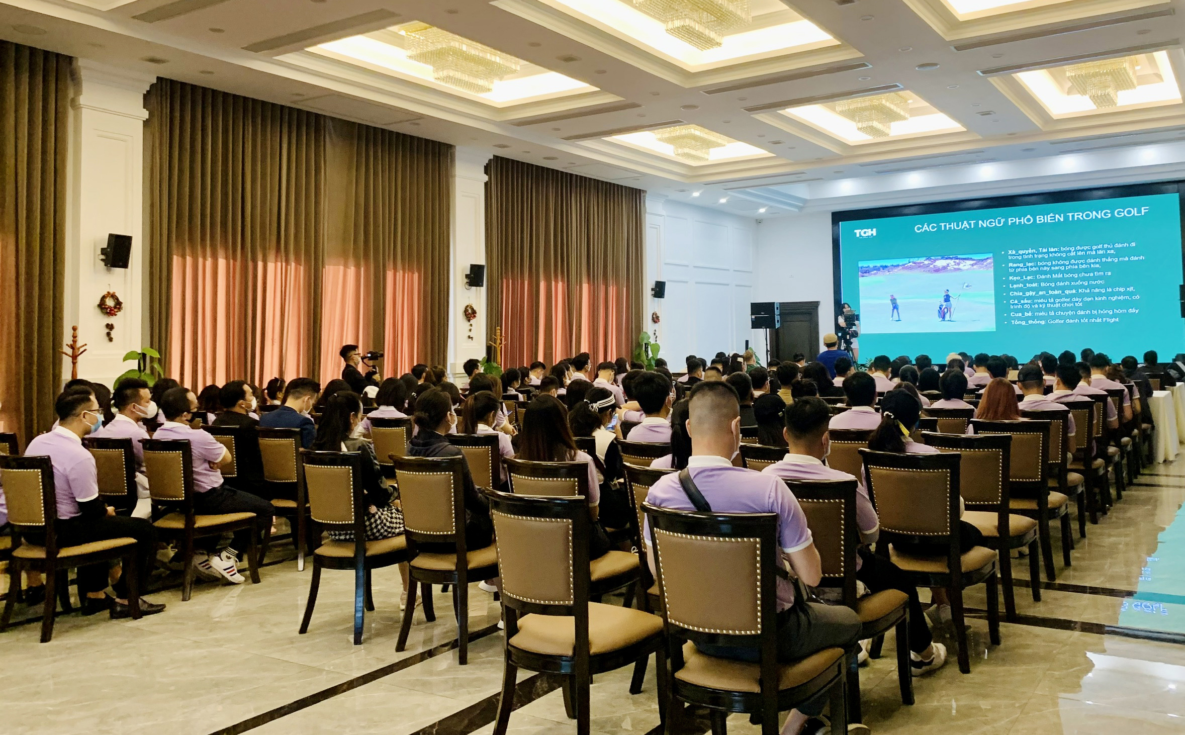 Tổ chức sự kiện